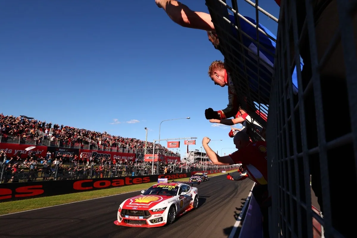 Ford wins Bathurst 1000 after De Pasquale runs out of fuel