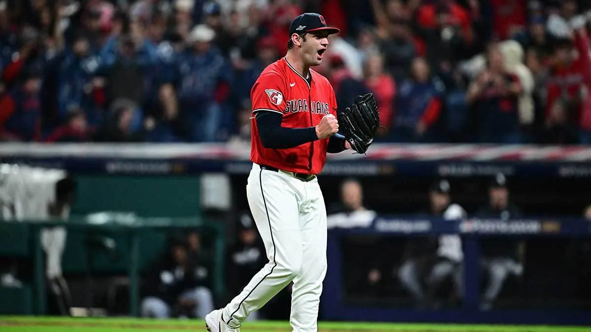 Guardians' Williams strikes out 12 in Game 5 win
