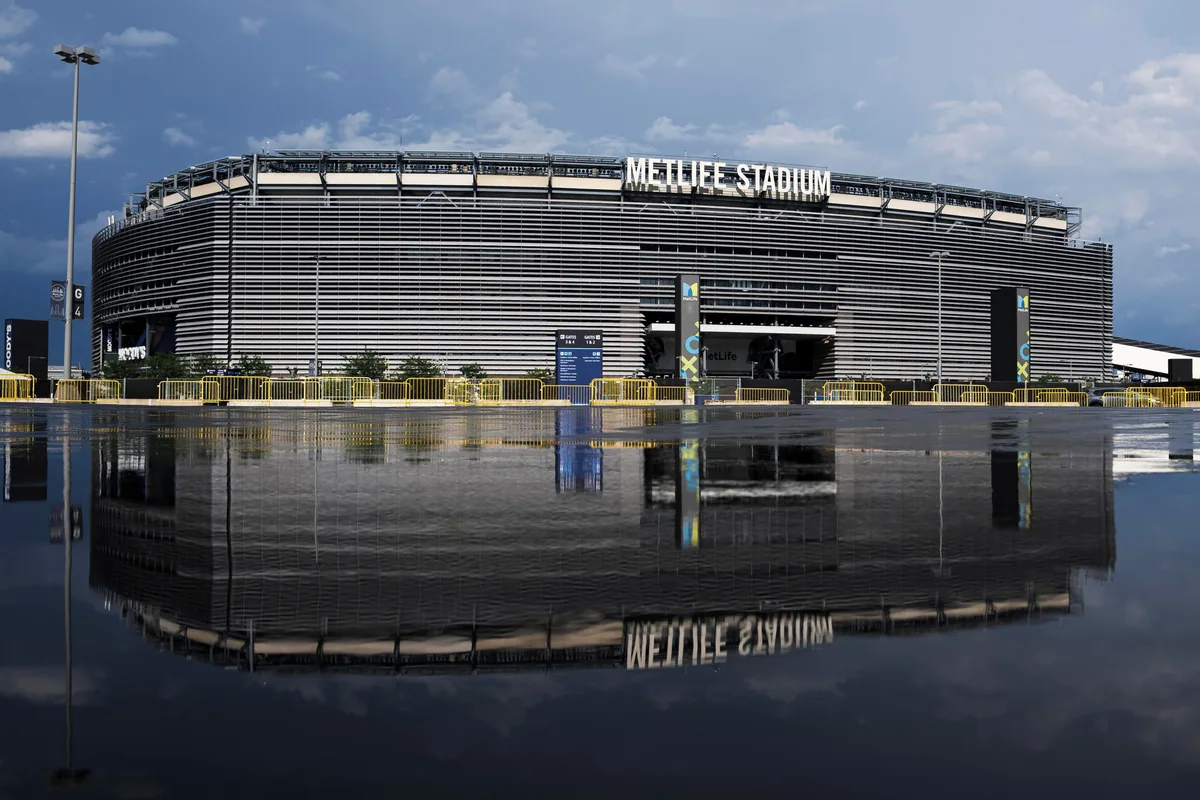Jets Face Rainy Conditions Against Browns