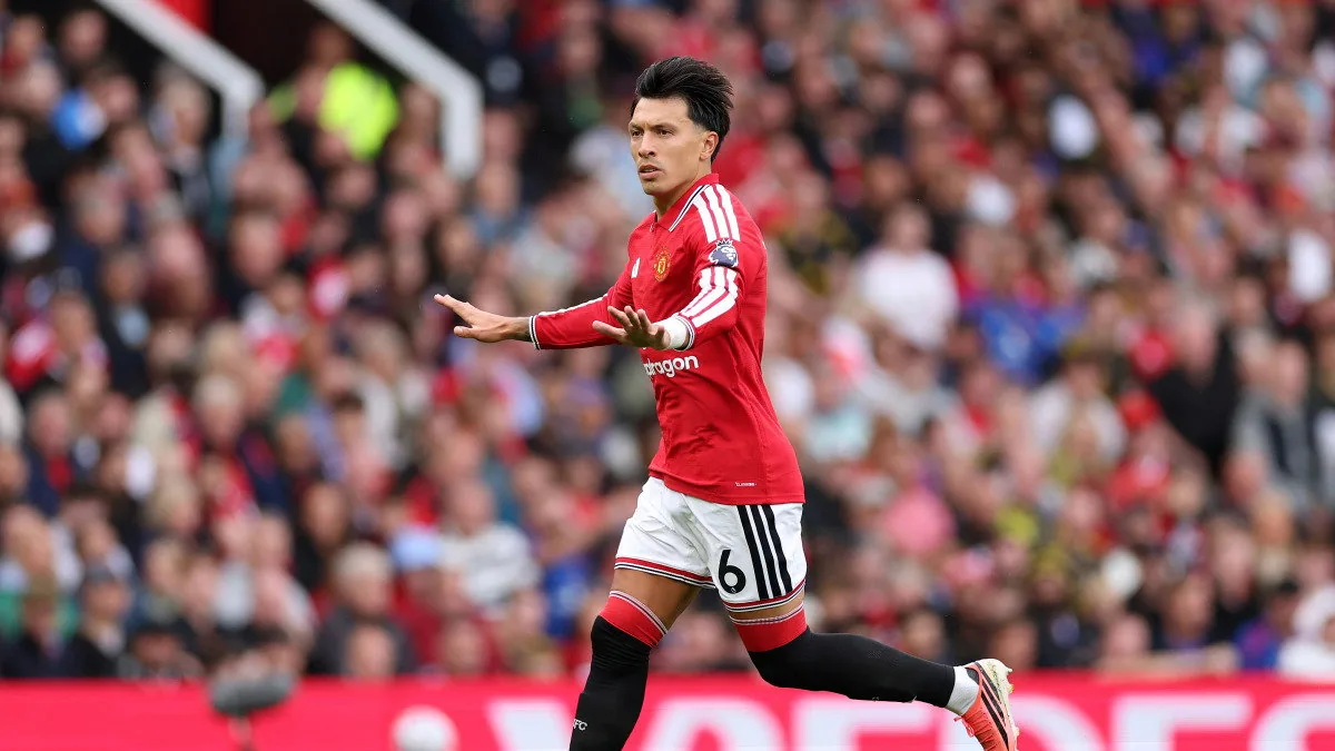 carrick's faith in martinez costs man united