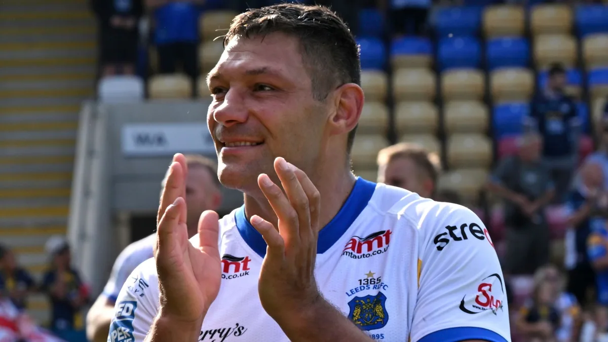 Leeds Rhinos legend retires after 20 seasons