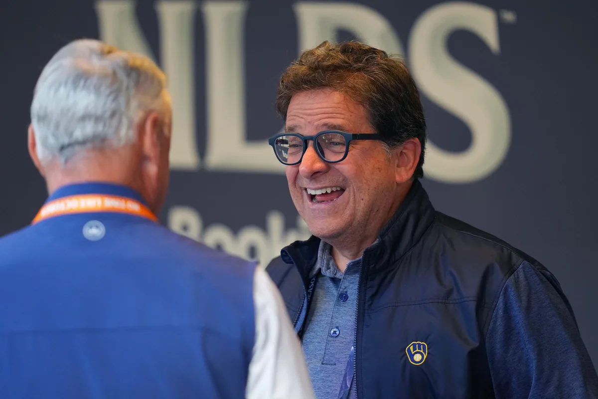 Brewers owner boosts Milwaukee baseball success