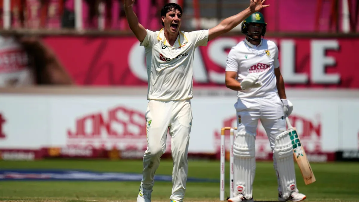Australia narrows South Africa's first innings in test