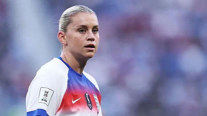 Russo wins England award