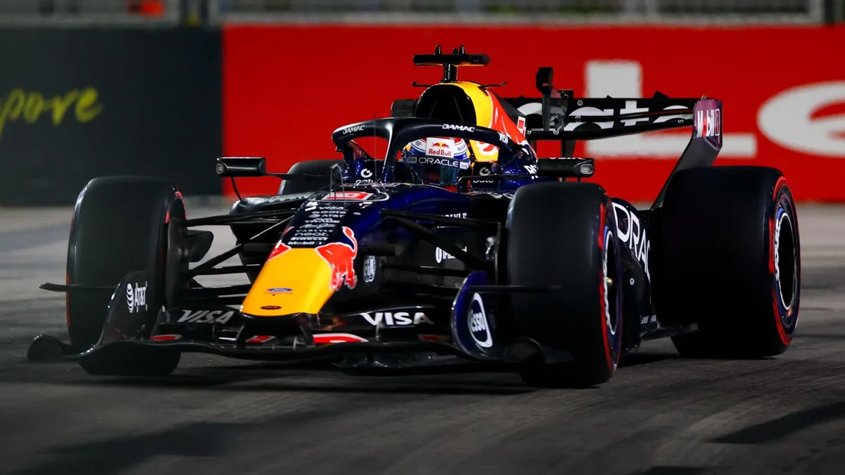 Verstappen leads Mercedes in Singapore race