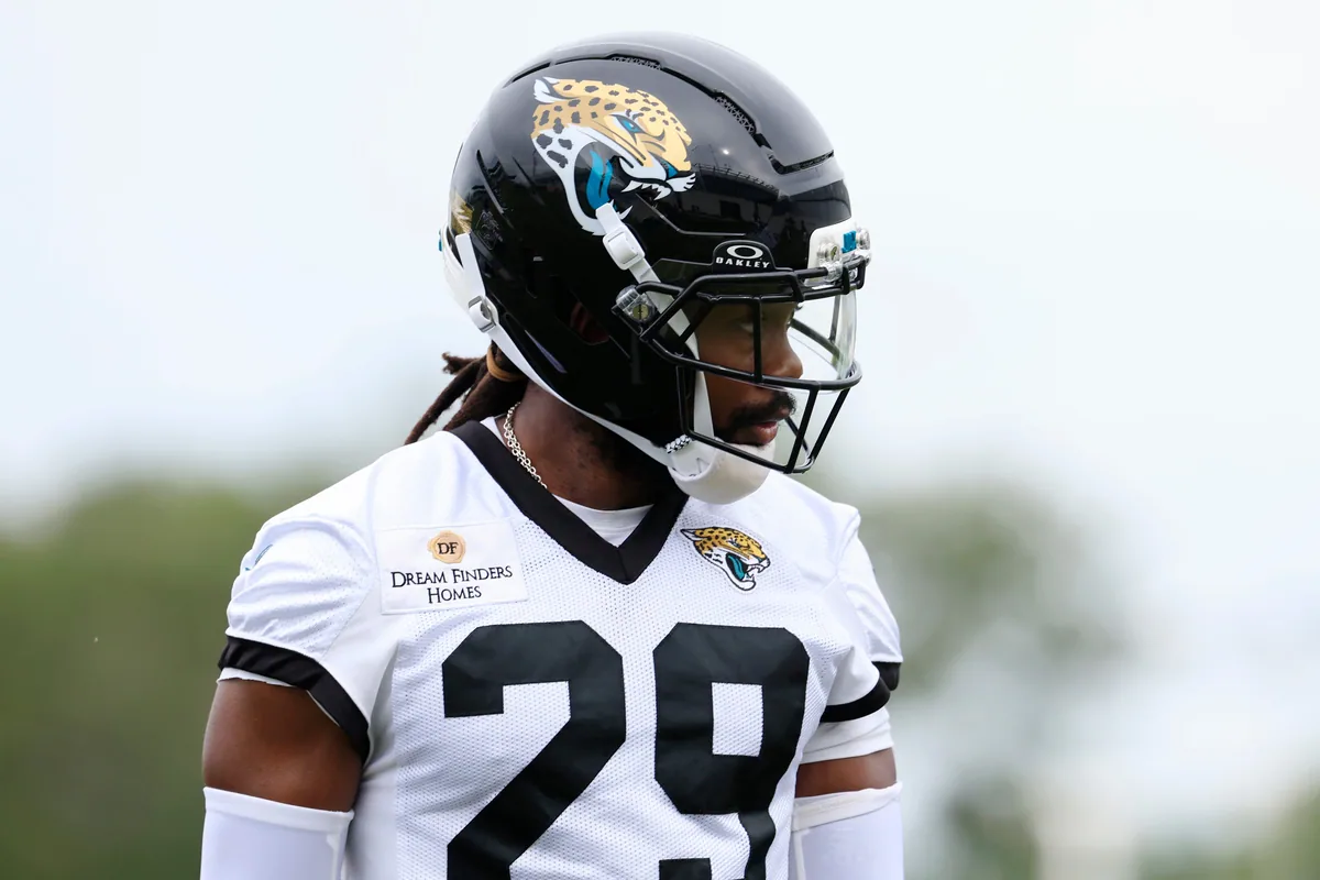 Jaguars name inactive players for Eagles game