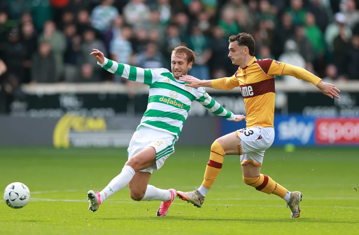 Celtic Move Up After Defeating Motherwell