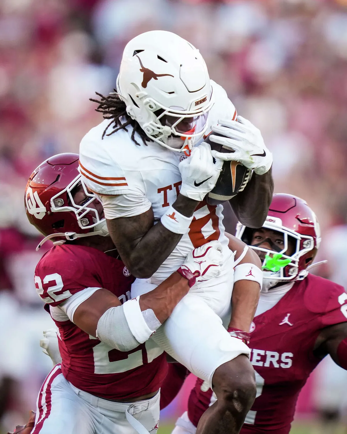 Texas loses to Oklahoma in 27-24 decision