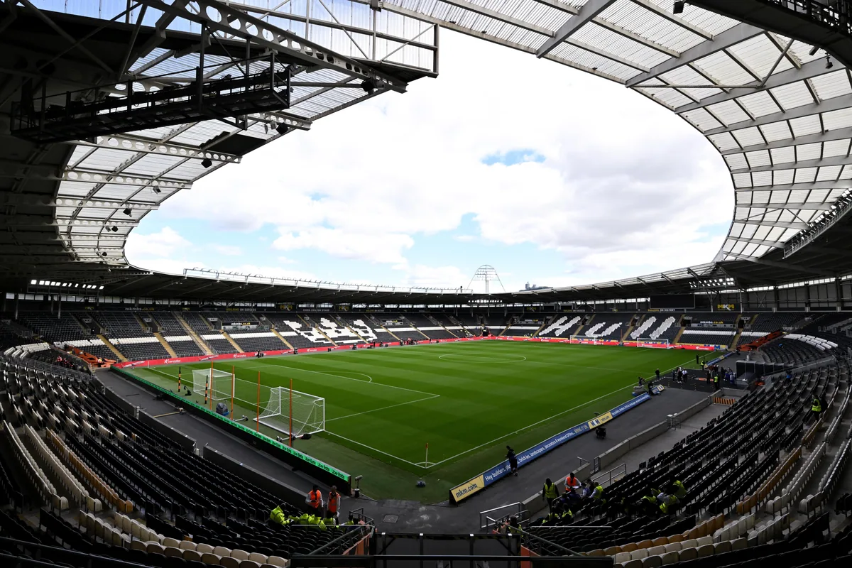 Everton Resume League Action at Hull