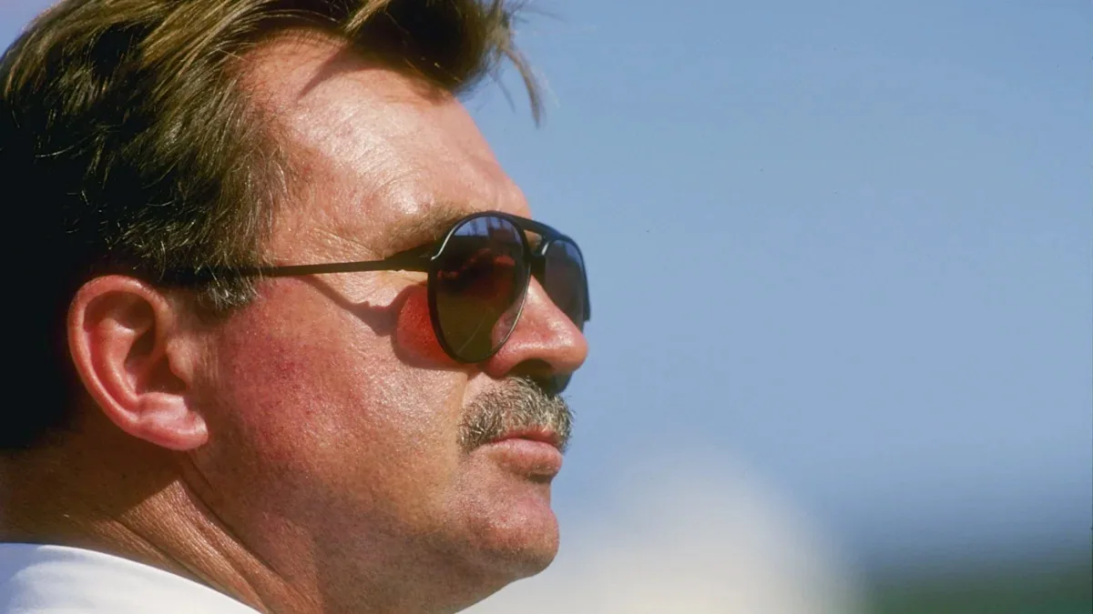 Bears to honor Ditka with helmet decal