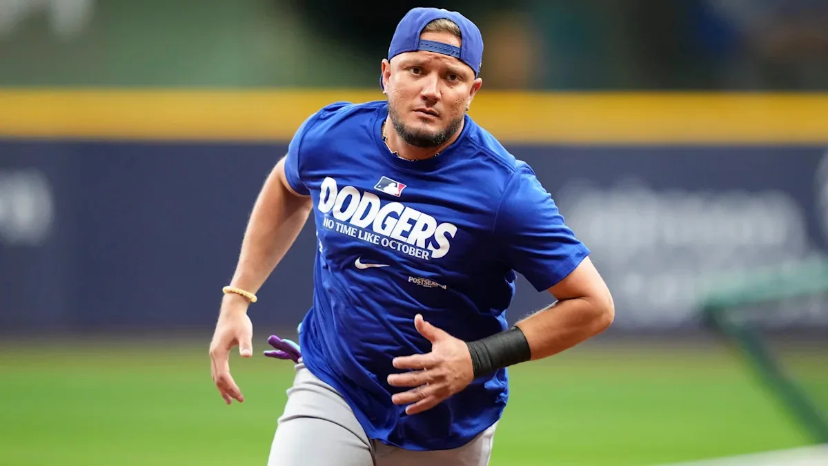 Dodgers add Rojas for NLCS clash with Brewers