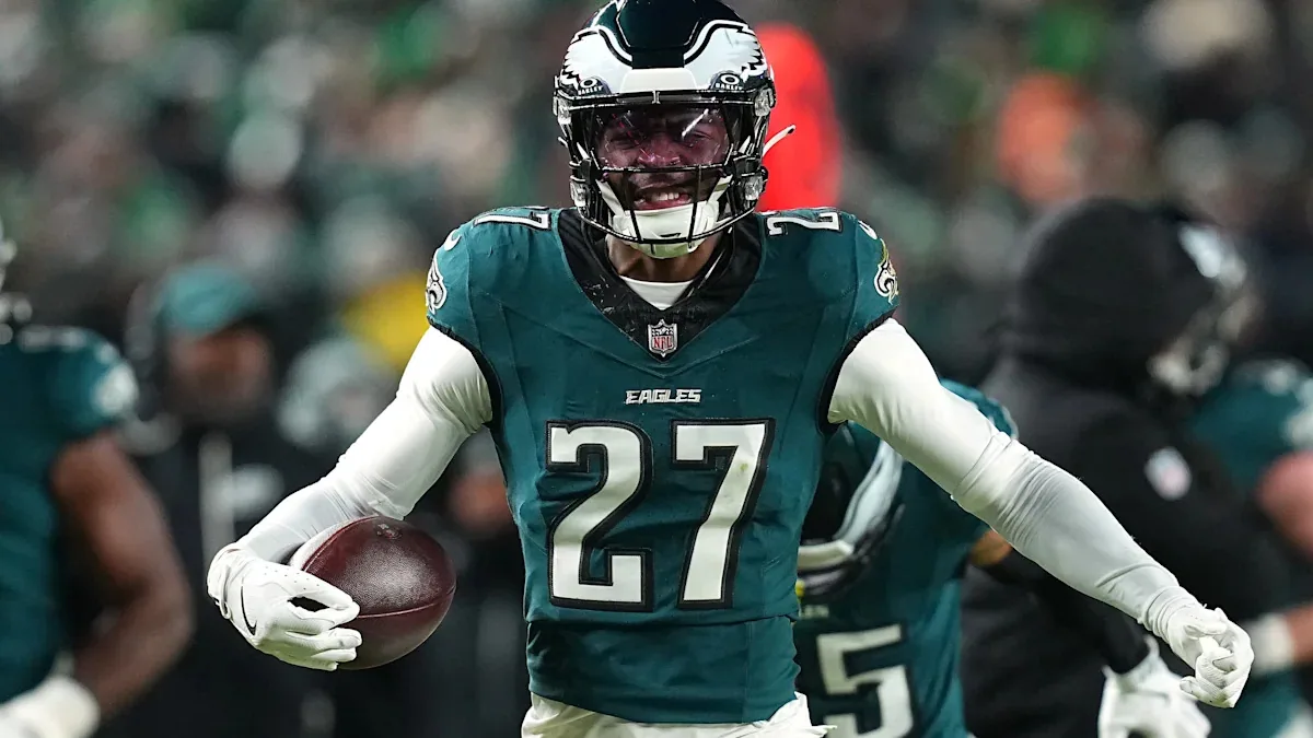 Eagles' Mitchell intercepts Jaguars in London match