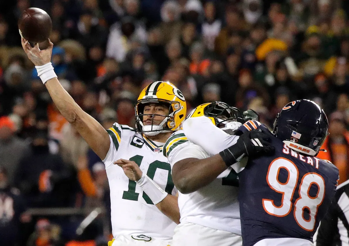 Bears and Packers meet in NFC North clash