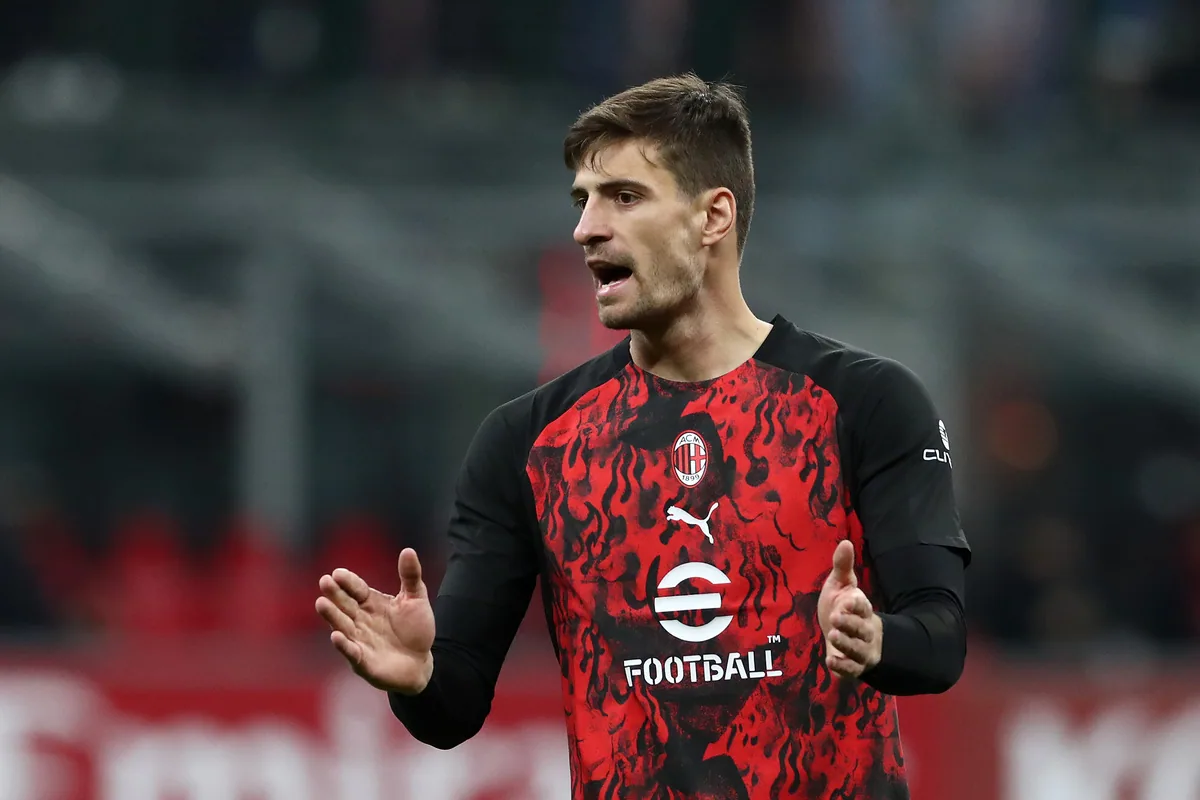 Milan's Gabbia Injured Early in Sassuolo Match