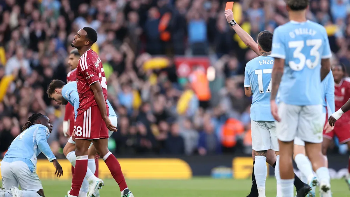 Gravenberch sent off in Liverpool loss to Man City