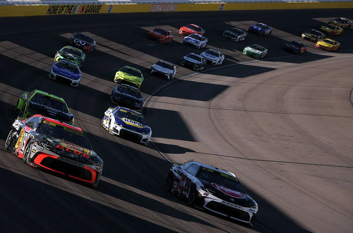 NASCAR race streams without cable