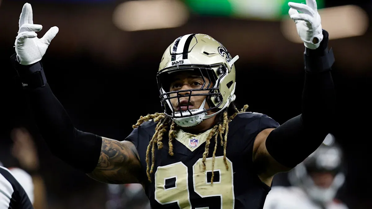 Saints defense forces fumble, recovers ball early