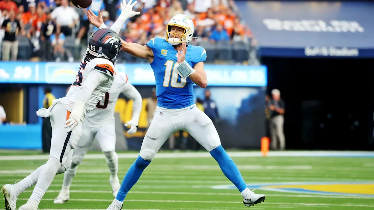 Chargers edge Broncos in Week 5 clash