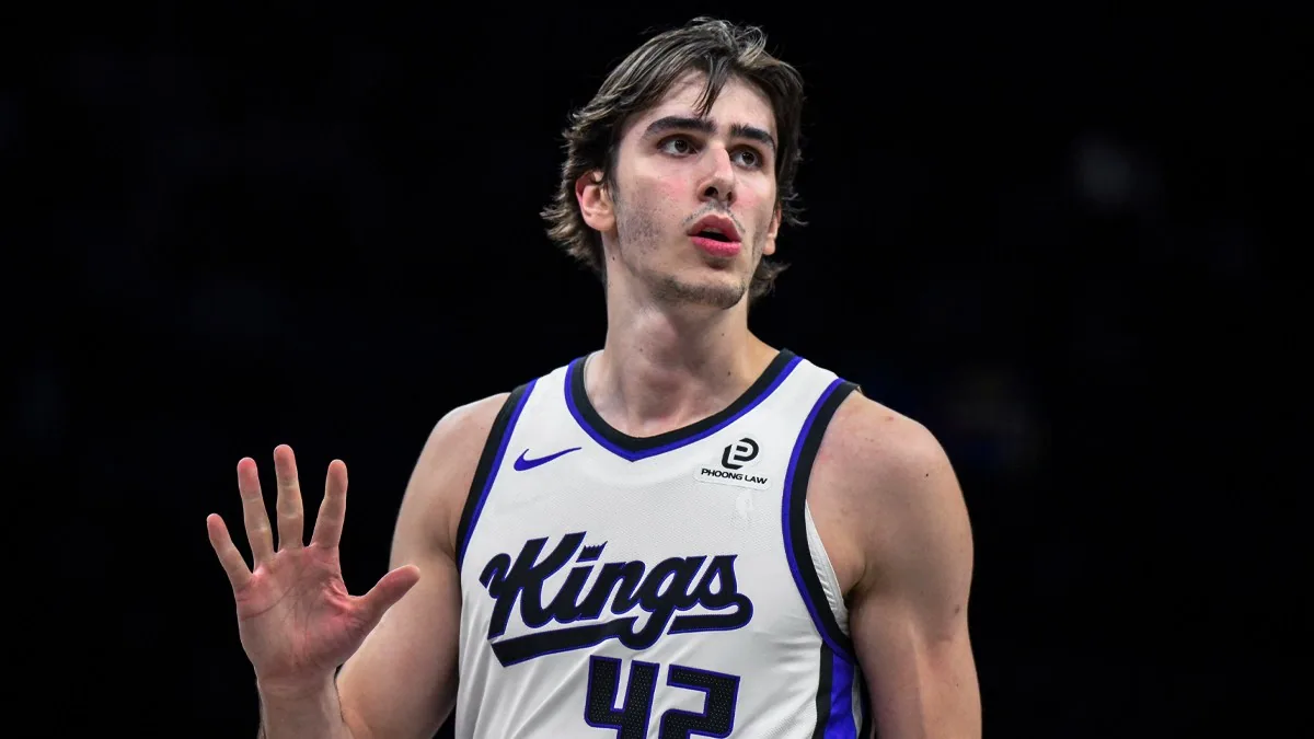 Kings' Raynaud injury shows no major damage
