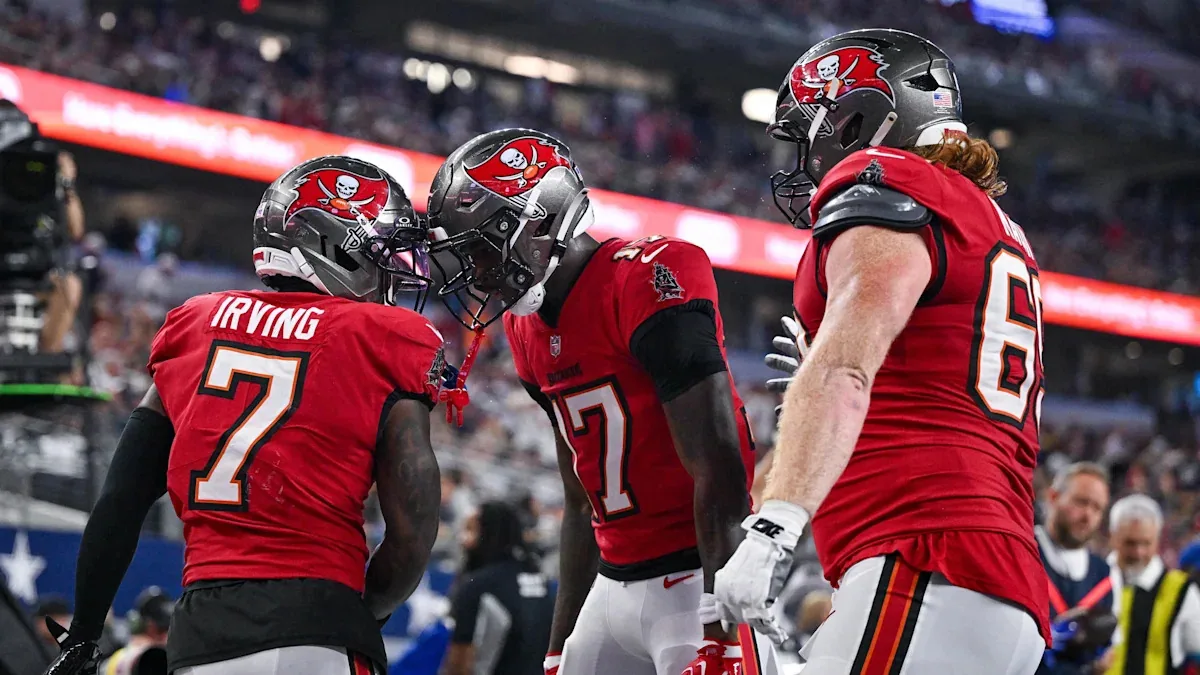 Buccaneers ground out win against Dallas