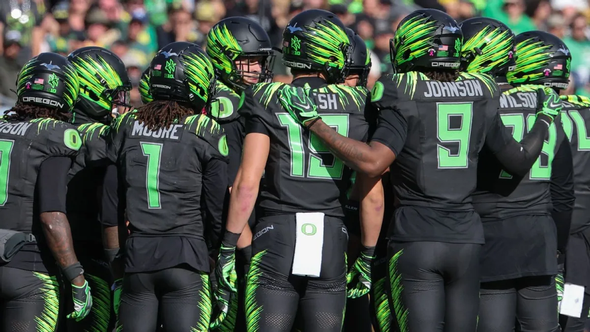 Big Ten admits ball error in Ducks' loss