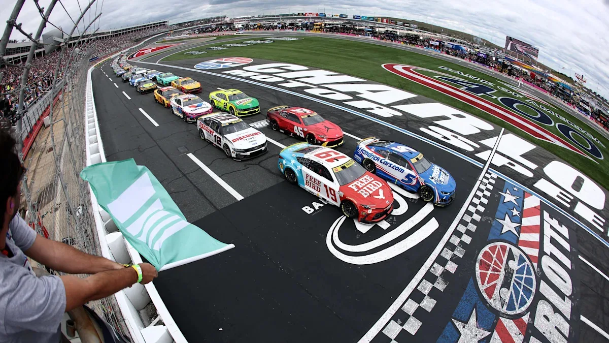 Briscoe closes gap in NASCAR points race
