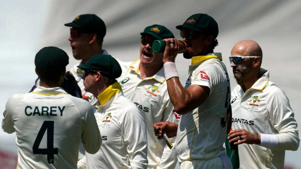 Australia lead South Africa by 139 after day three