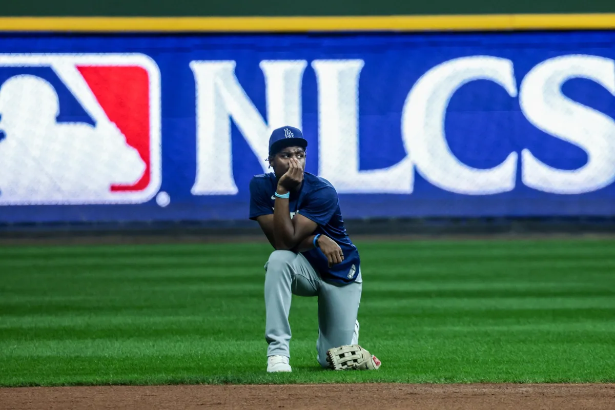 Dodgers add Wrobleski to NLCS roster