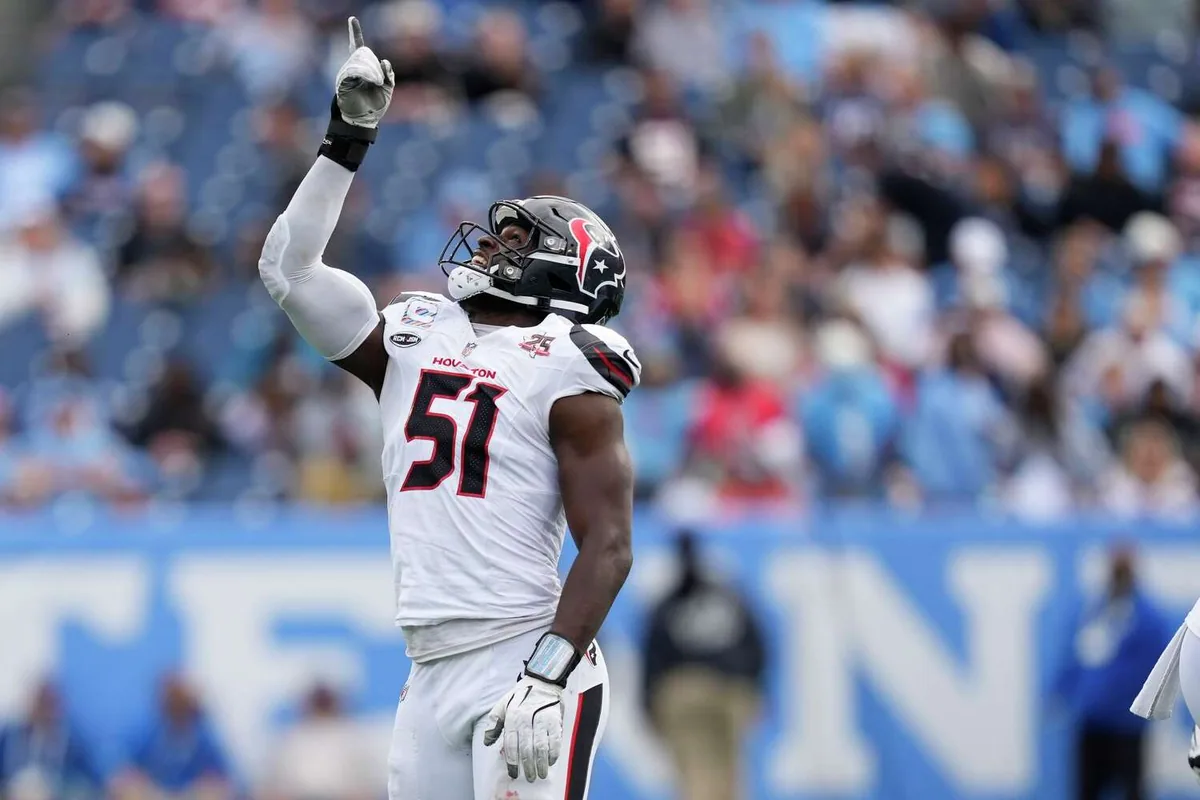 Texans' defense dominates Titans in 23-10 win