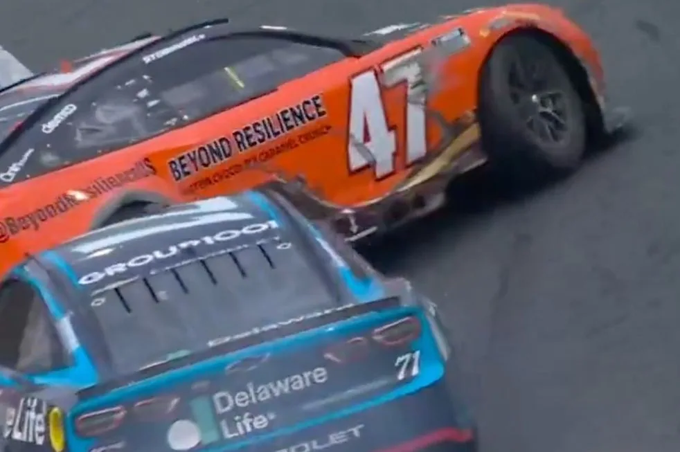 McDowell and Stenhouse clash in chaotic Charlotte finish