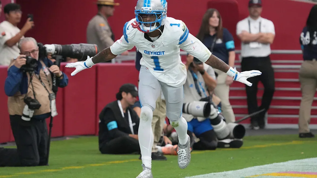 Lions dominate Cardinals with 45-21 win