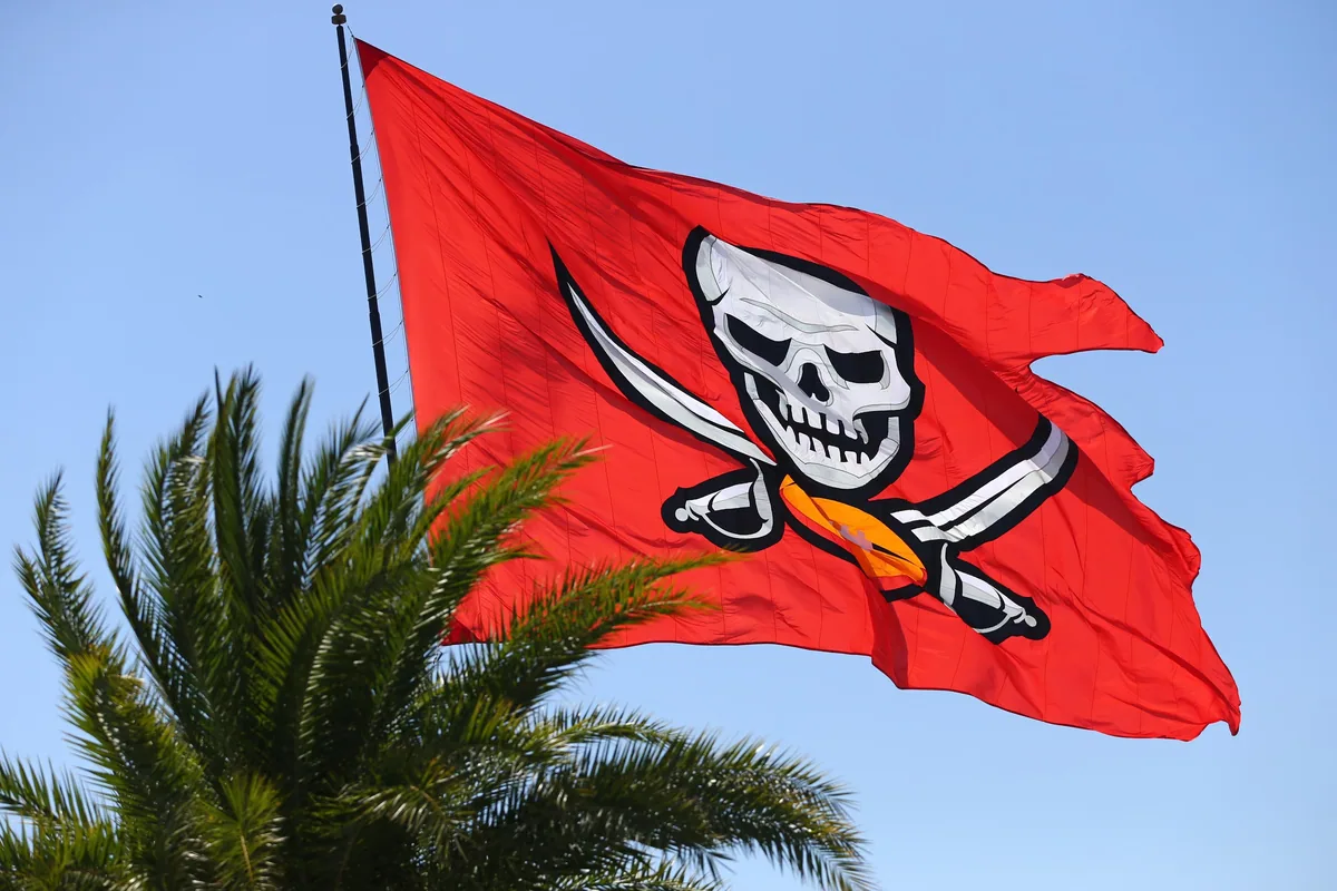 Bucs Face Steelers at Raymond James