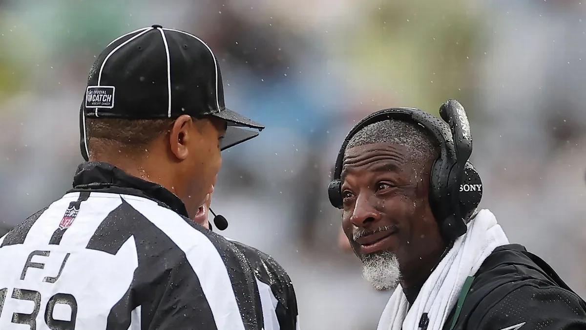 Jets troll Browns with 'Cleveland Brown' post