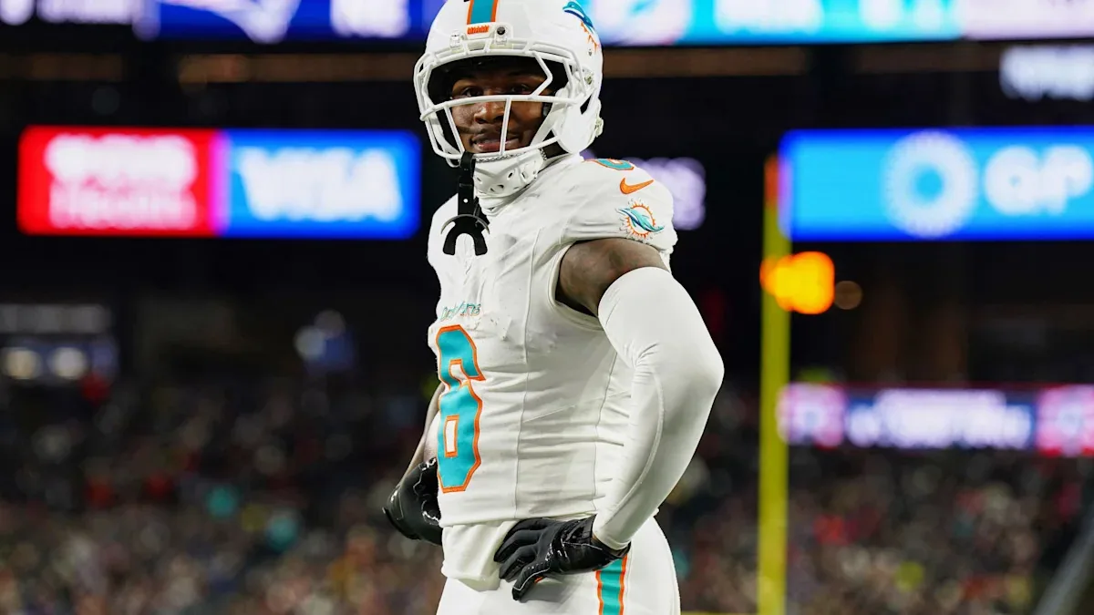 Miami's Washington catches 6 passes for 43 yards