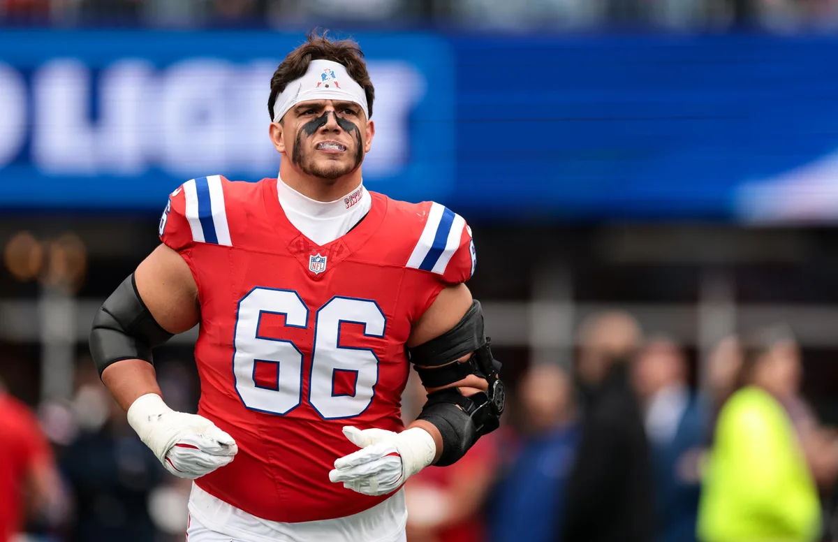 Campbell to miss time after knee injury