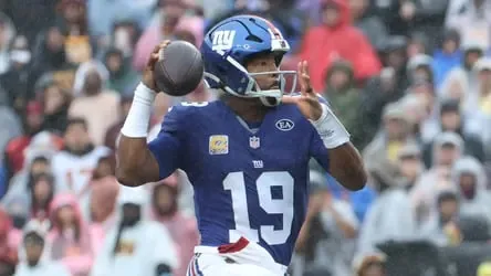Giants' QB leads comeback in tie with Commanders