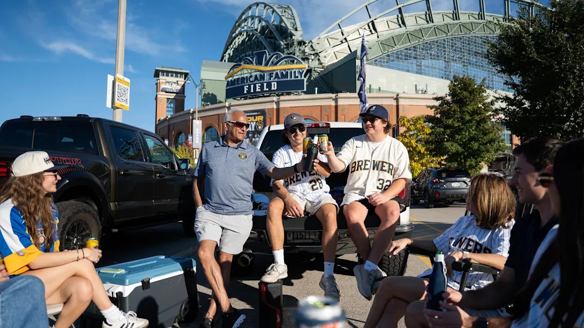 Brewers Fans Expect Tight NLCS Series