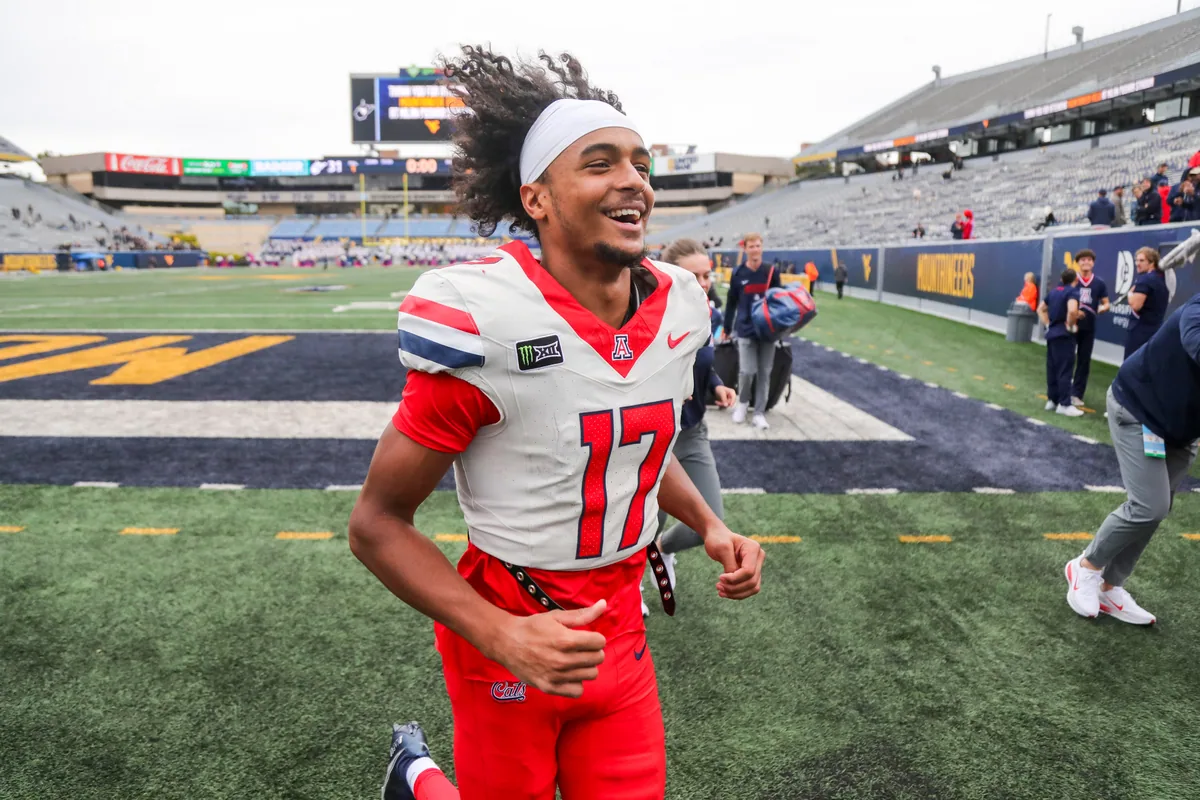 Arizona beats West Virginia 52-31