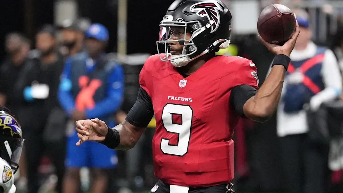 Falcons QB exits game after hit