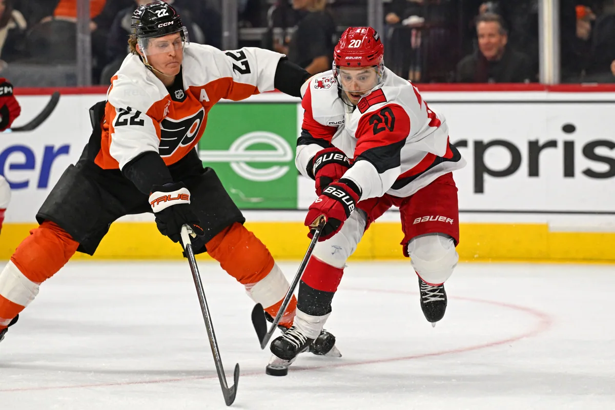 Hurricanes Beat Flyers in Regular Season Game