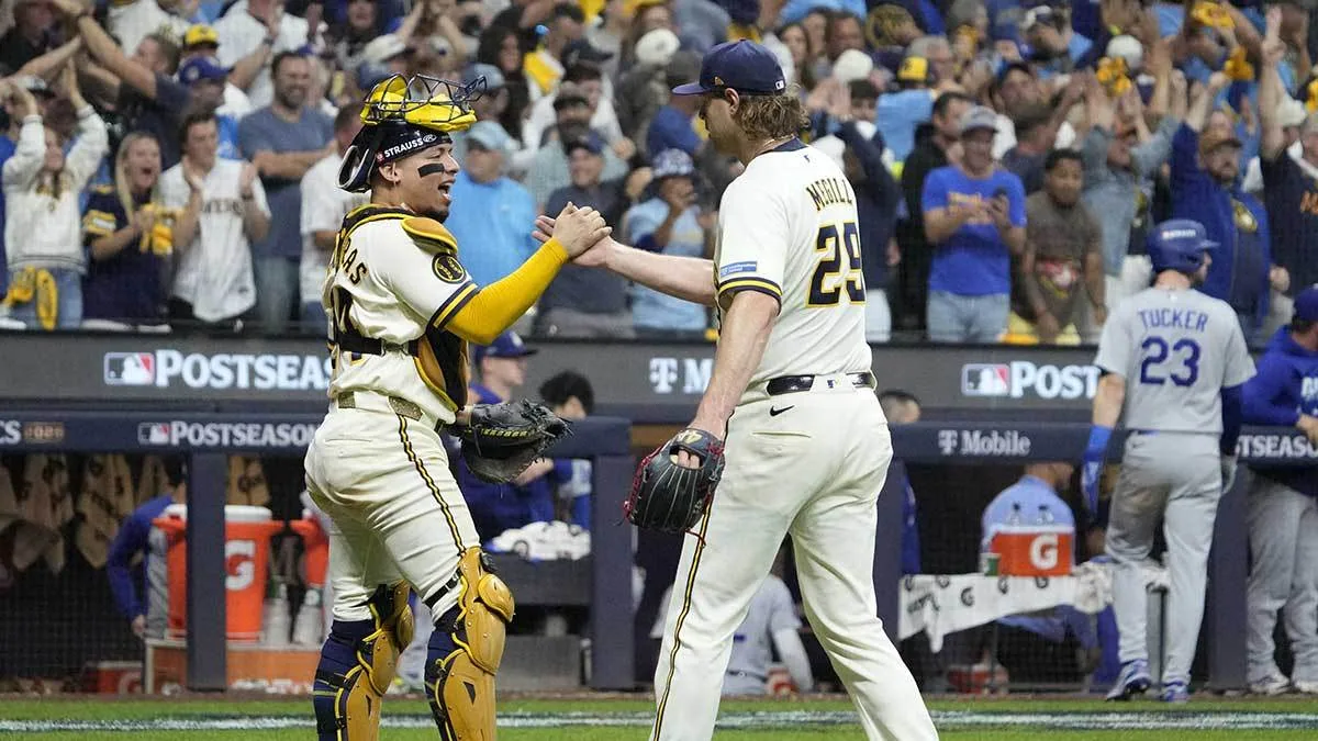 Brewers edge NLCS opener against Dodgers
