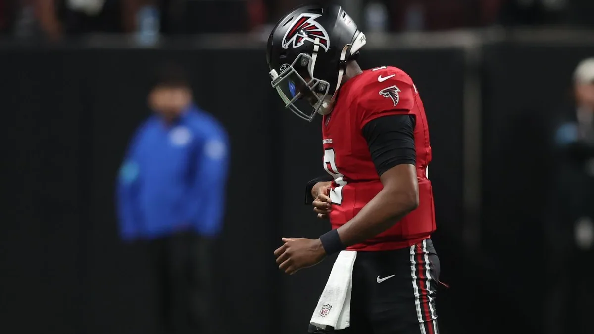 Falcons QB exits, Seahawks RB delayed