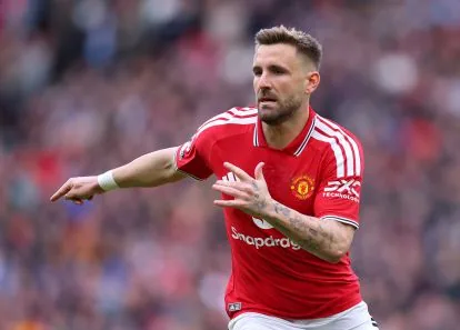 Shaw limps out of Old Trafford after Spurs draw