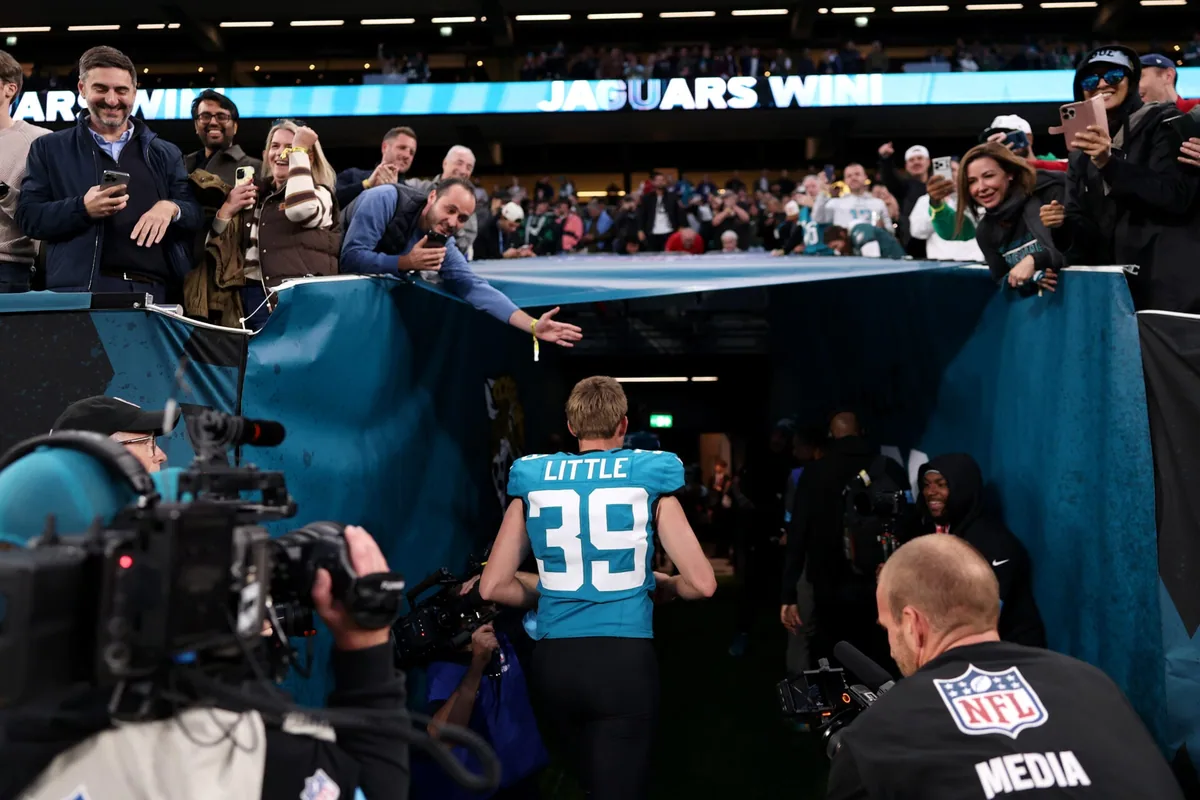 Jaguars edge Eagles in London thriller
