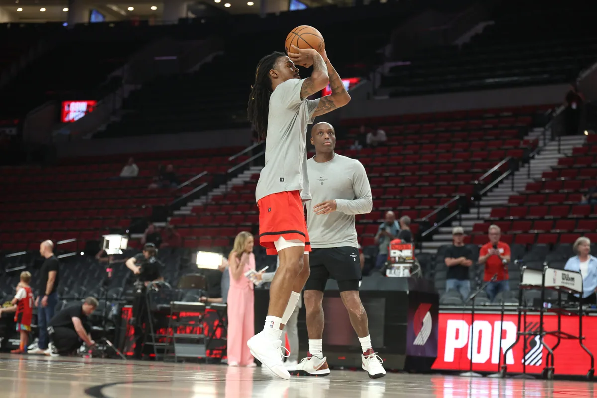 Lillard and Morant Combine for 23 Points in Preseason Win