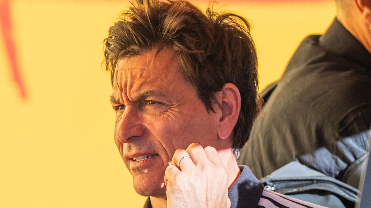 Mercedes chief criticises claims of driver bias