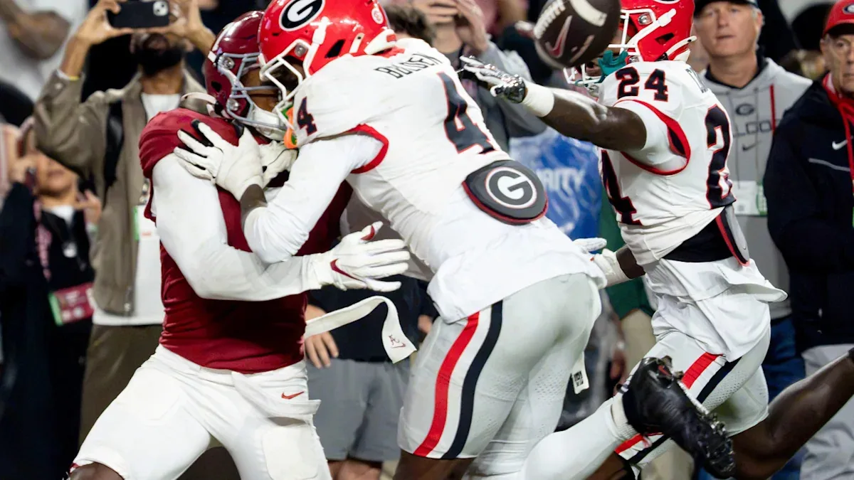 Georgia tops AP poll after Alabama loss