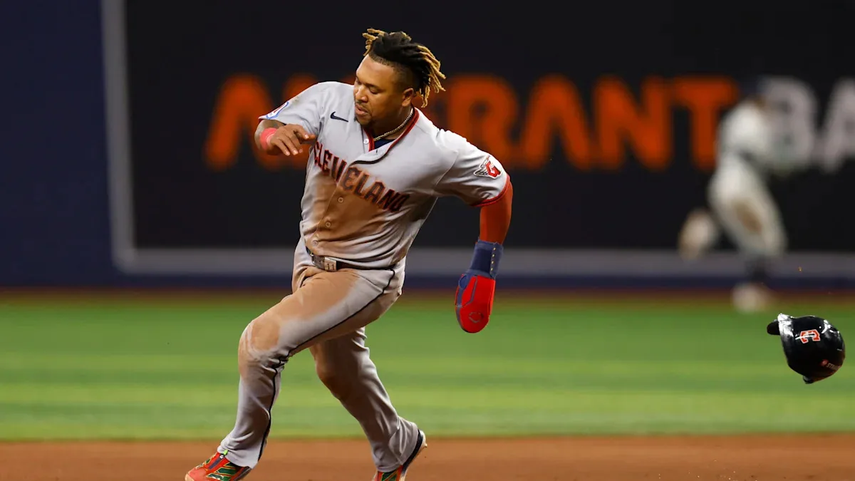 Guardians win ALCS Game 1 in Cleveland