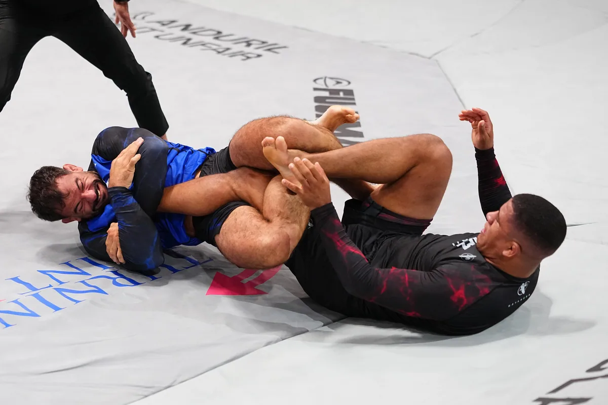Almeida defeats Burns at UFC BJJ 12