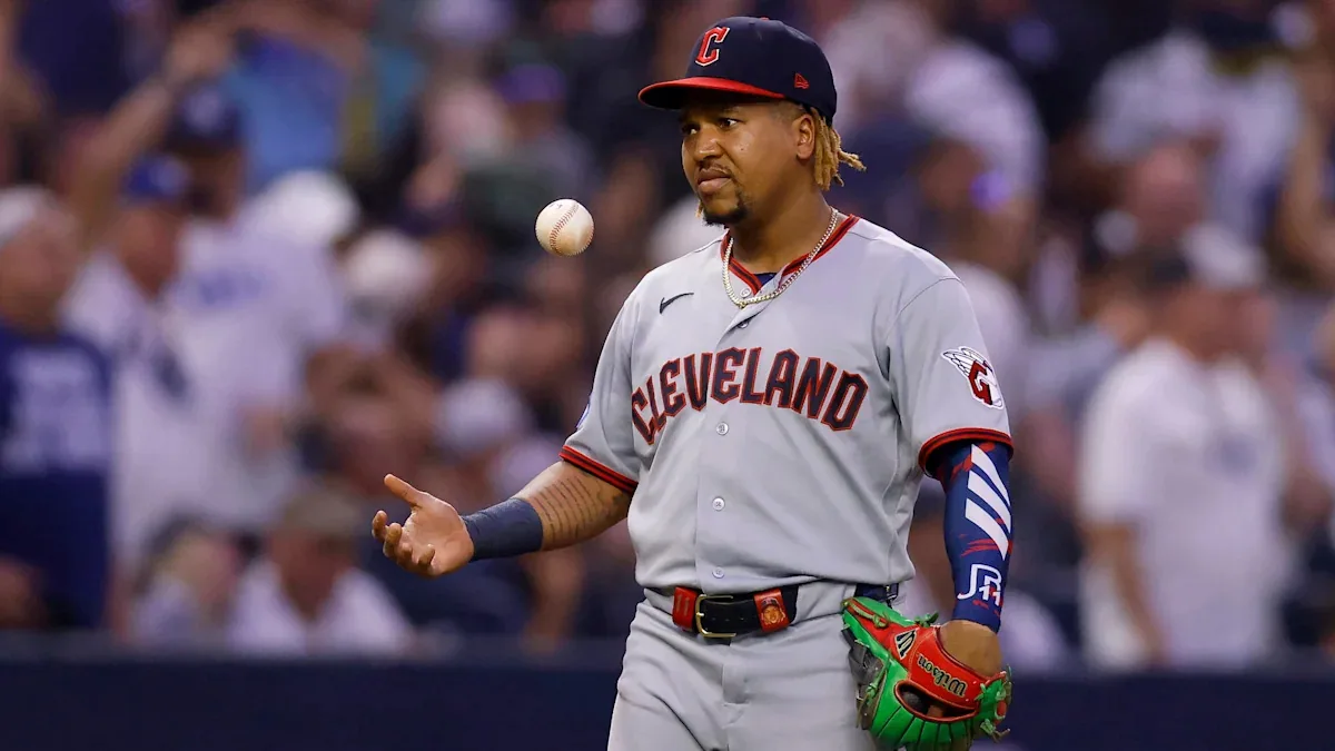 Rays take 2-0 ALCS lead after Guardians error